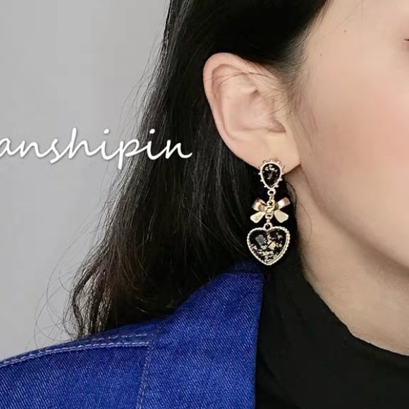 💕Last one Dreamy Bow Heart Resin Ea… - Picture 4 of 7